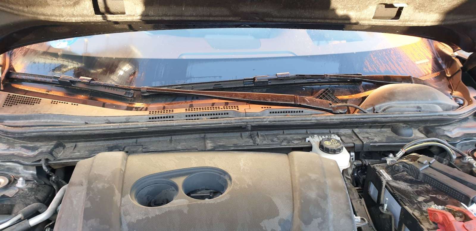 BRAZO LIMPIA DELANTERO DERECHO BCKB67321 