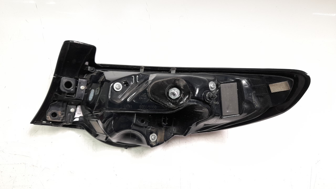 PILOTO TRASERO IZQUIERDO MAZDA 3 BERLINA (BP) 2019- (BGEC51160 1398175)