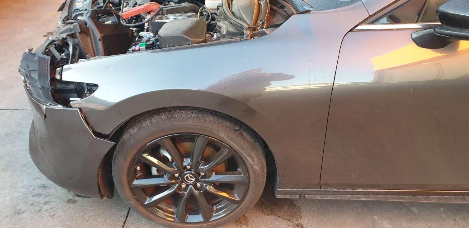 ALETA DELANTERA IZQUIERDA BDMT52210 MZ3343004