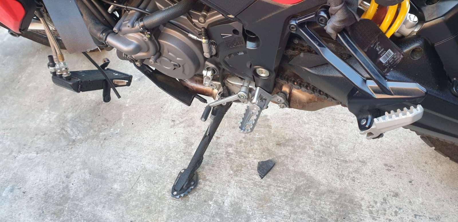 CABALLETE LATERAL 55611321AA 