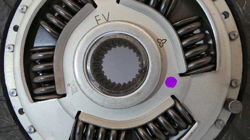 DISCO EMBRAGUE MITSUBISHI L 200 (K34T) 1993-1996 (MR357709 61689)