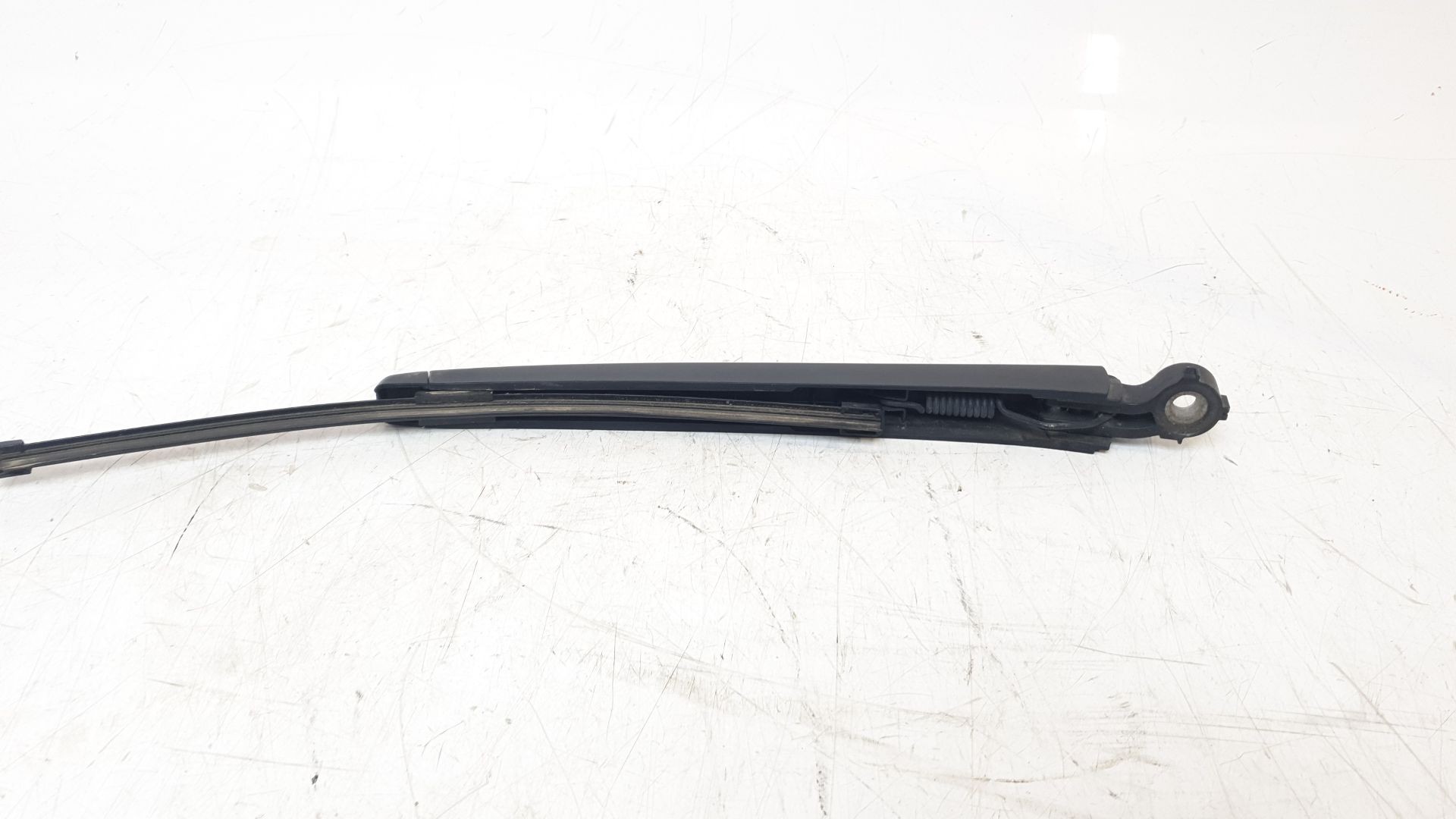 BRAZO LIMPIA TRASERO VOLKSWAGEN T-ROC 2017- (5F3955707 1428766)