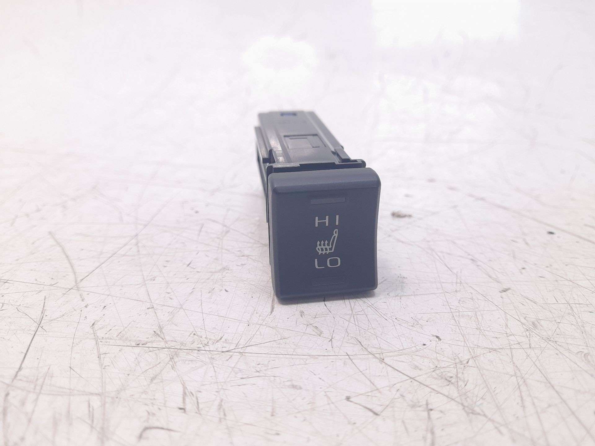 INTERRUPTOR TOYOTA RAV4 2018- (M77419 1432932)