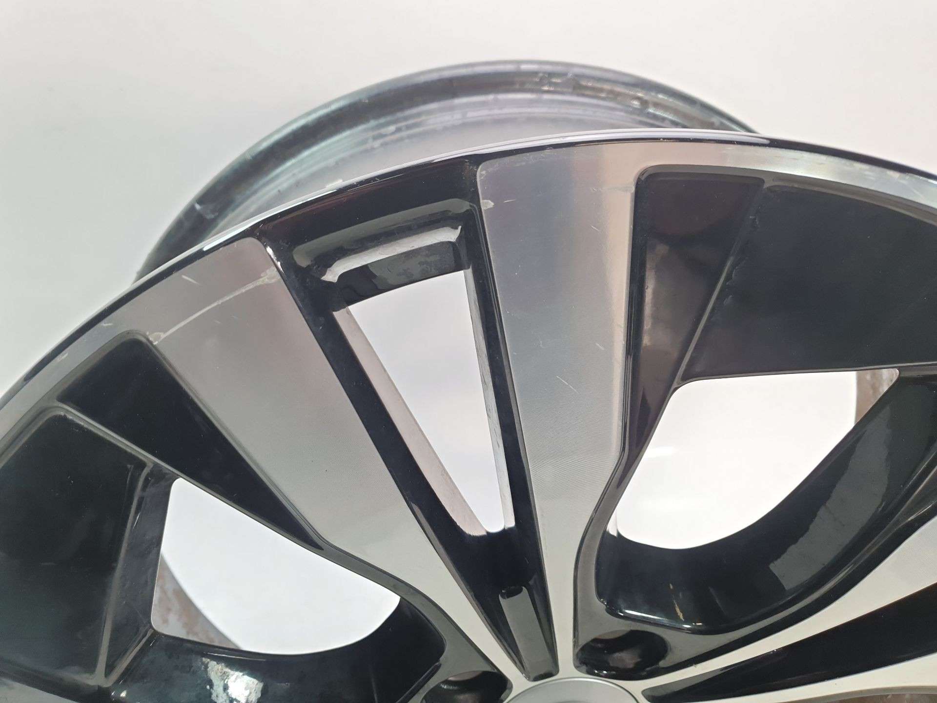 LLANTA VOLVO XC60 II (246) 2017- (32209452 1436156)