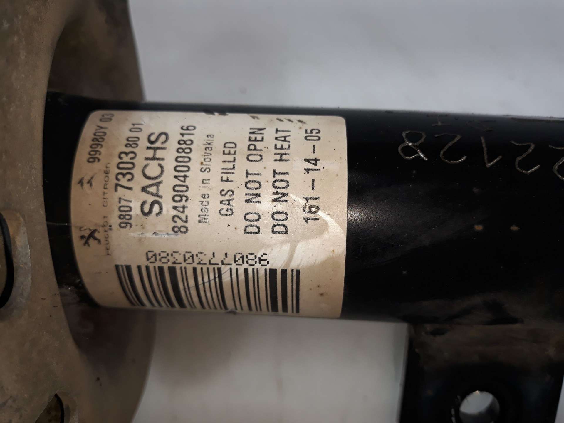 AMORTIGUADOR DELANTERO IZQUIERDO PEUGEOT 5008 2009-2017 (9807734180 1531329)