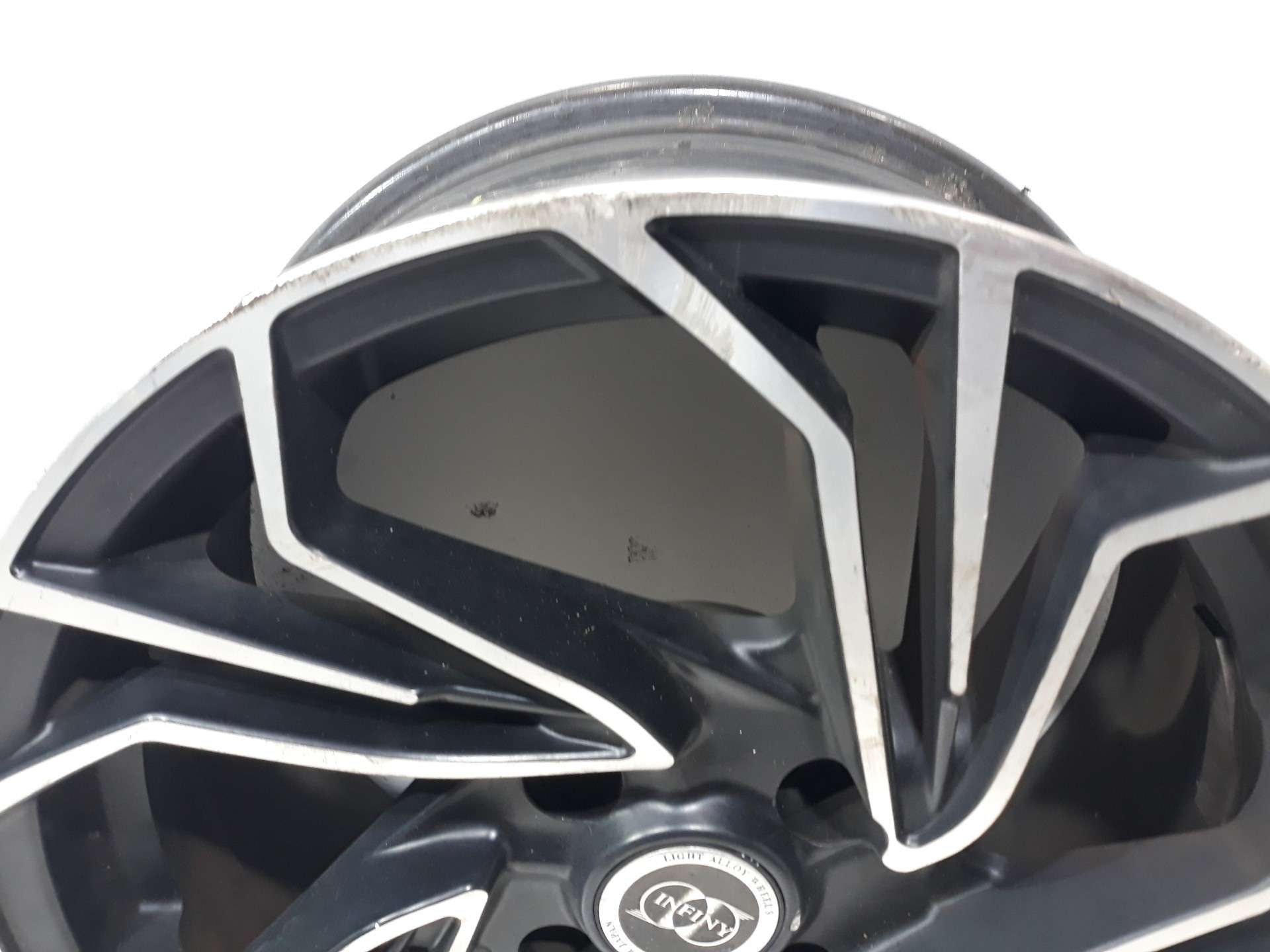 LLANTA PEUGEOT 5008 2009-2017 (J16962570DS 1531365)