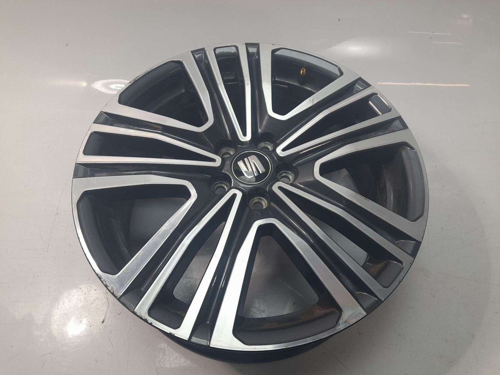 LLANTA SEAT ARONA (KJ7, KJP) 2017- (6F9601025A 1456373)