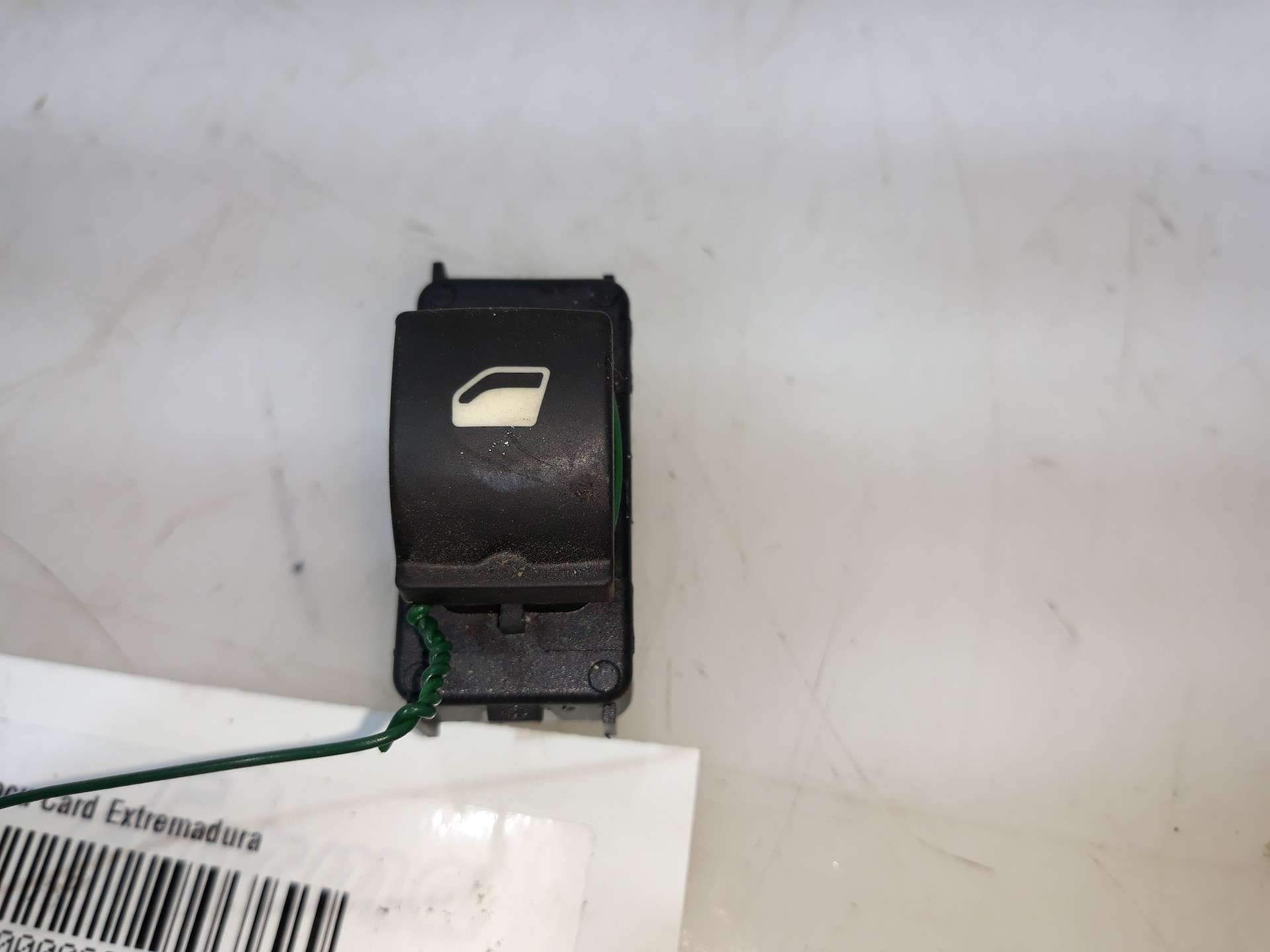 MANDO ELEVALUNAS TRASERO IZQUIERDO PEUGEOT 5008 2009-2017 (96662297ZD 1531370)