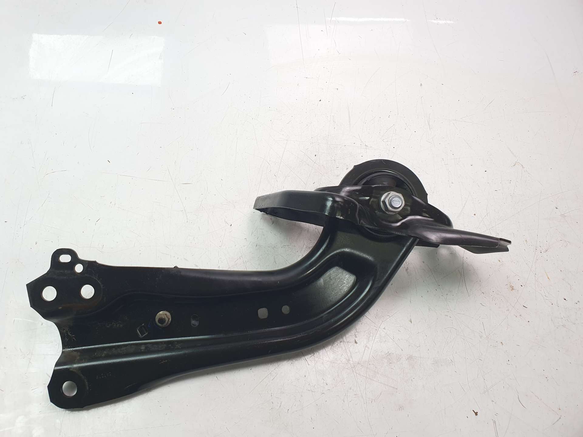 BRAZO SUSPENSION INFERIOR TRASERO DERECHO TOYOTA C-HR 2016- (241218 1461491)