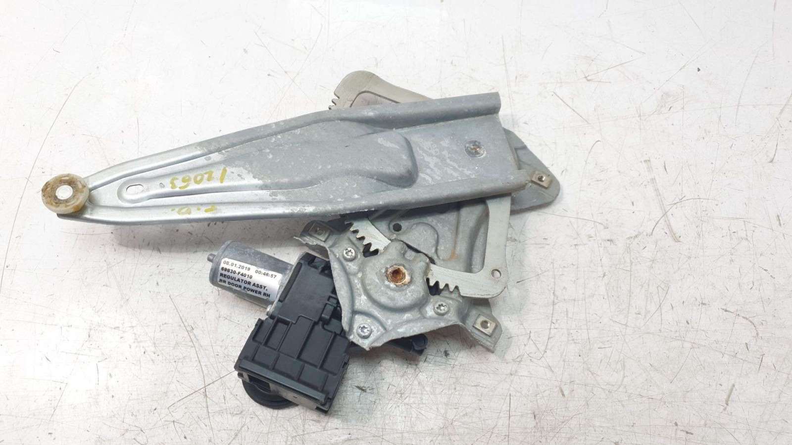 ELEVALUNAS TRASERO DERECHO TOYOTA C-HR 2016- (69830F4010 1461535)