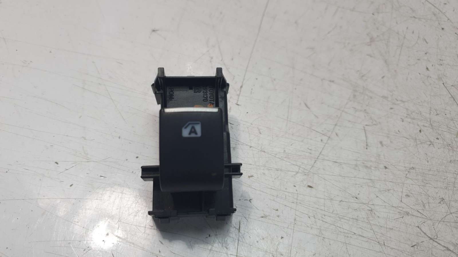 MANDO ELEVALUNAS TRASERO DERECHO 193170 84810F4030 