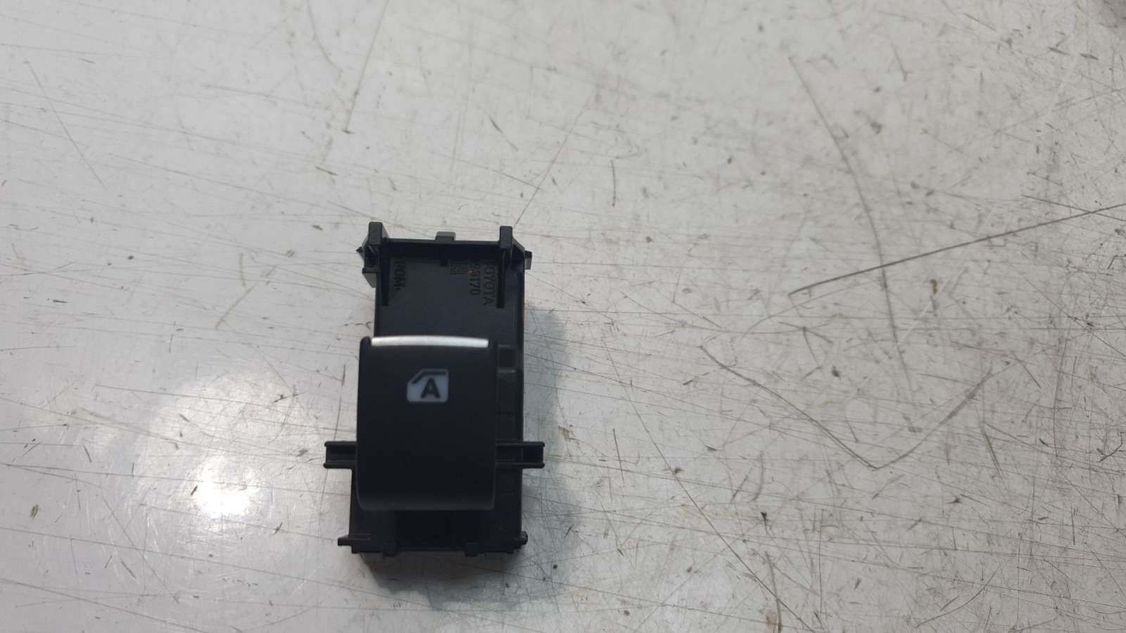 MANDO ELEVALUNAS TRASERO IZQUIERDO 193170 84810F4030 