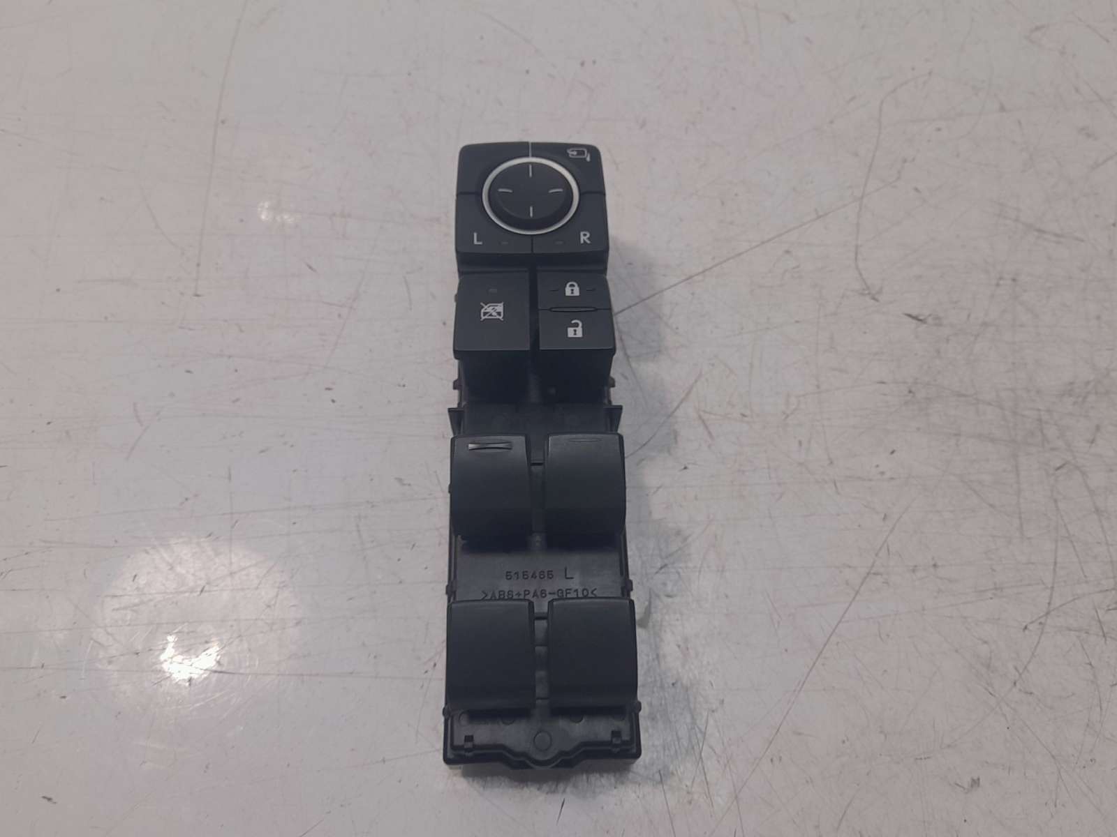 MANDO ELEVALUNAS DELANTERO IZQUIERDO LEXUS IS III (_E3_) 2013- (8404053230 1463812)