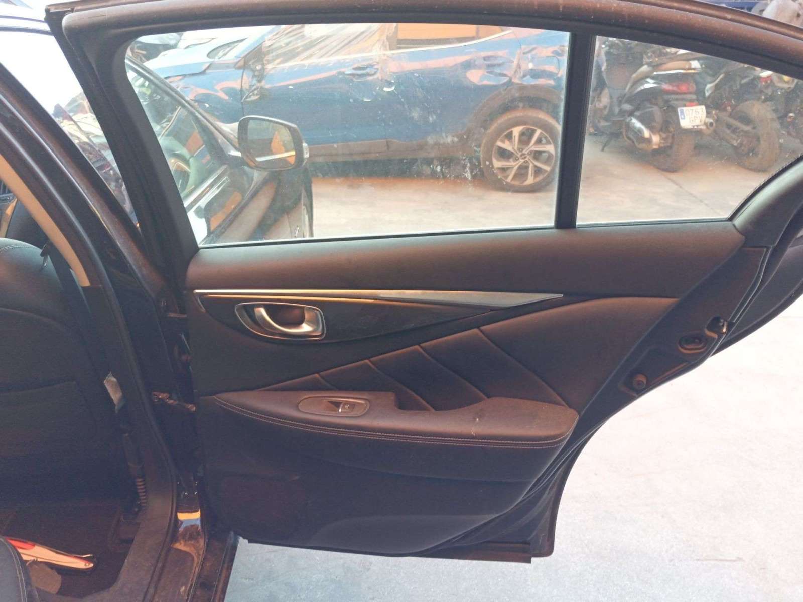 ELEVALUNAS TRASERO DERECHO INFINITI Q50 2013- (827204GA0B 1464051)