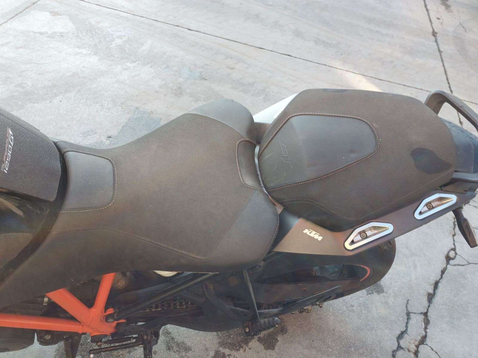 ASIENTO KTM SUPER DUKE - (61607040000 1467069)