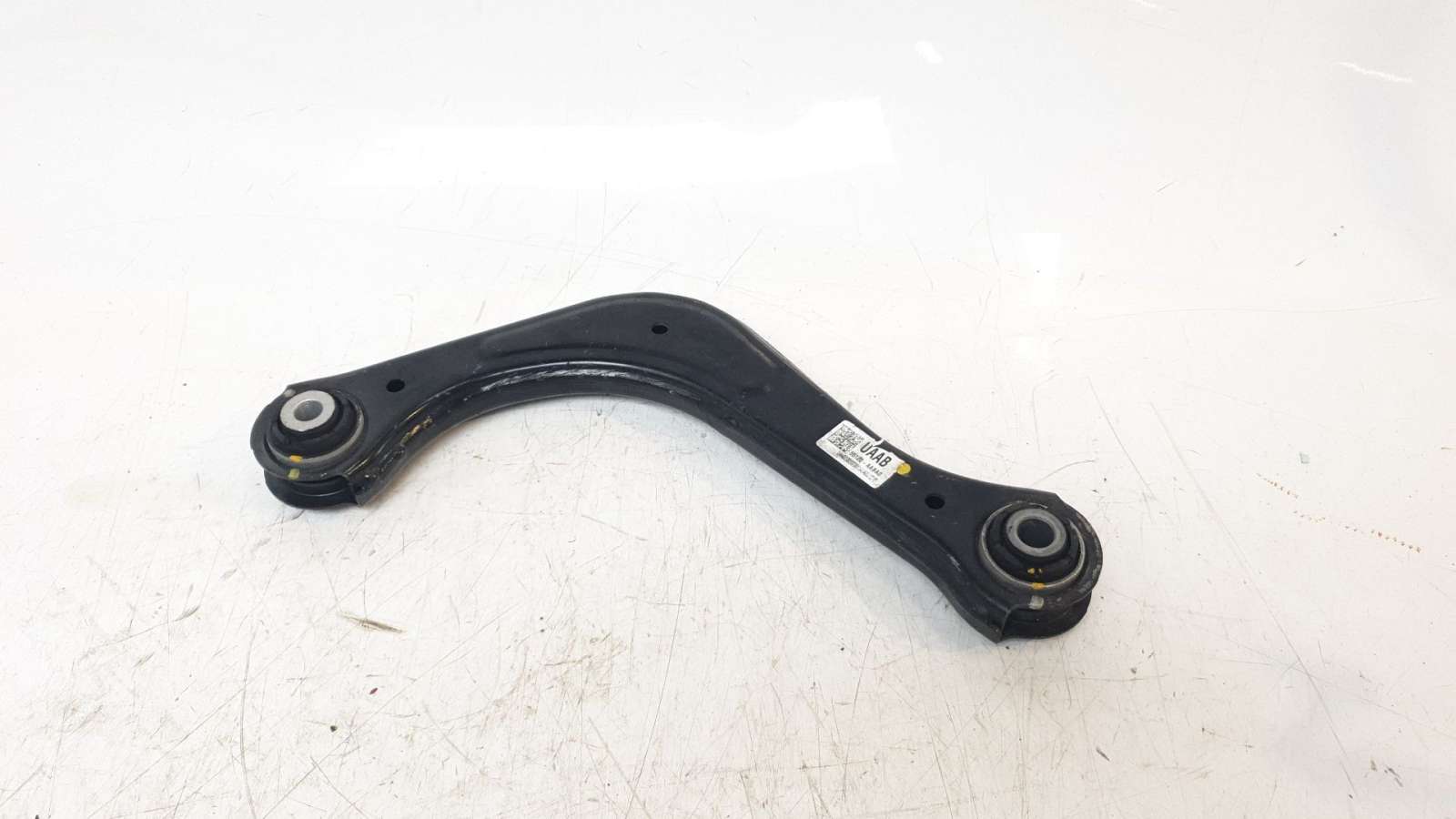 BRAZO SUSPENSION SUPERIOR TRASERO DERECHO 55120AABA0 