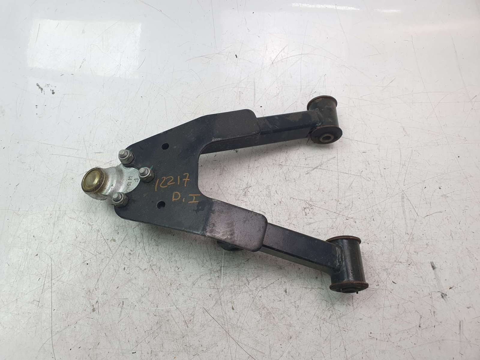 BRAZO SUSPENSION DELANTERO IZQUIERDO INVICTA METRO PICK UP ELECTRICO - (1120180808 1470636)