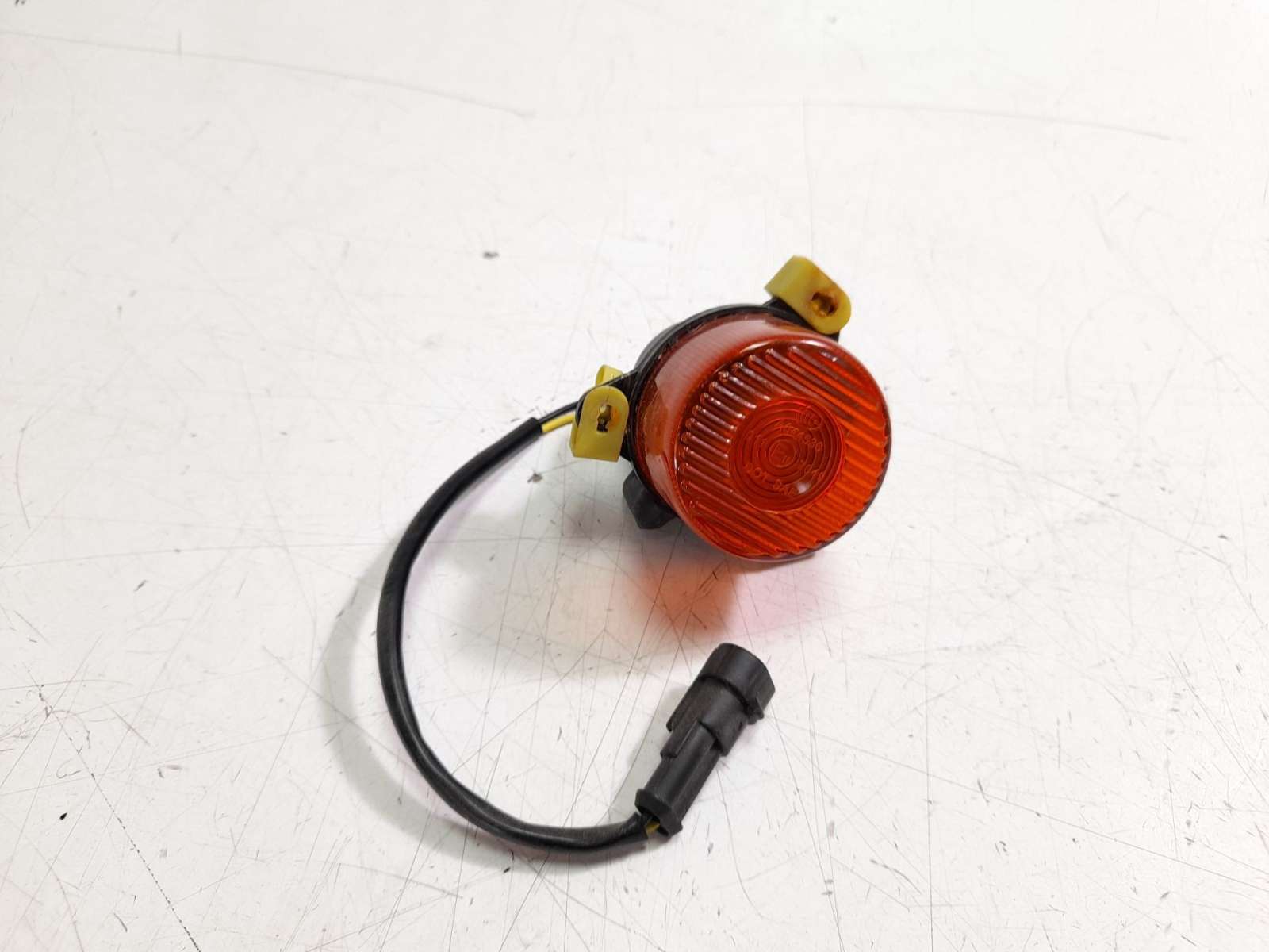 PILOTO DELANTERO DERECHO INTERMITENTE 