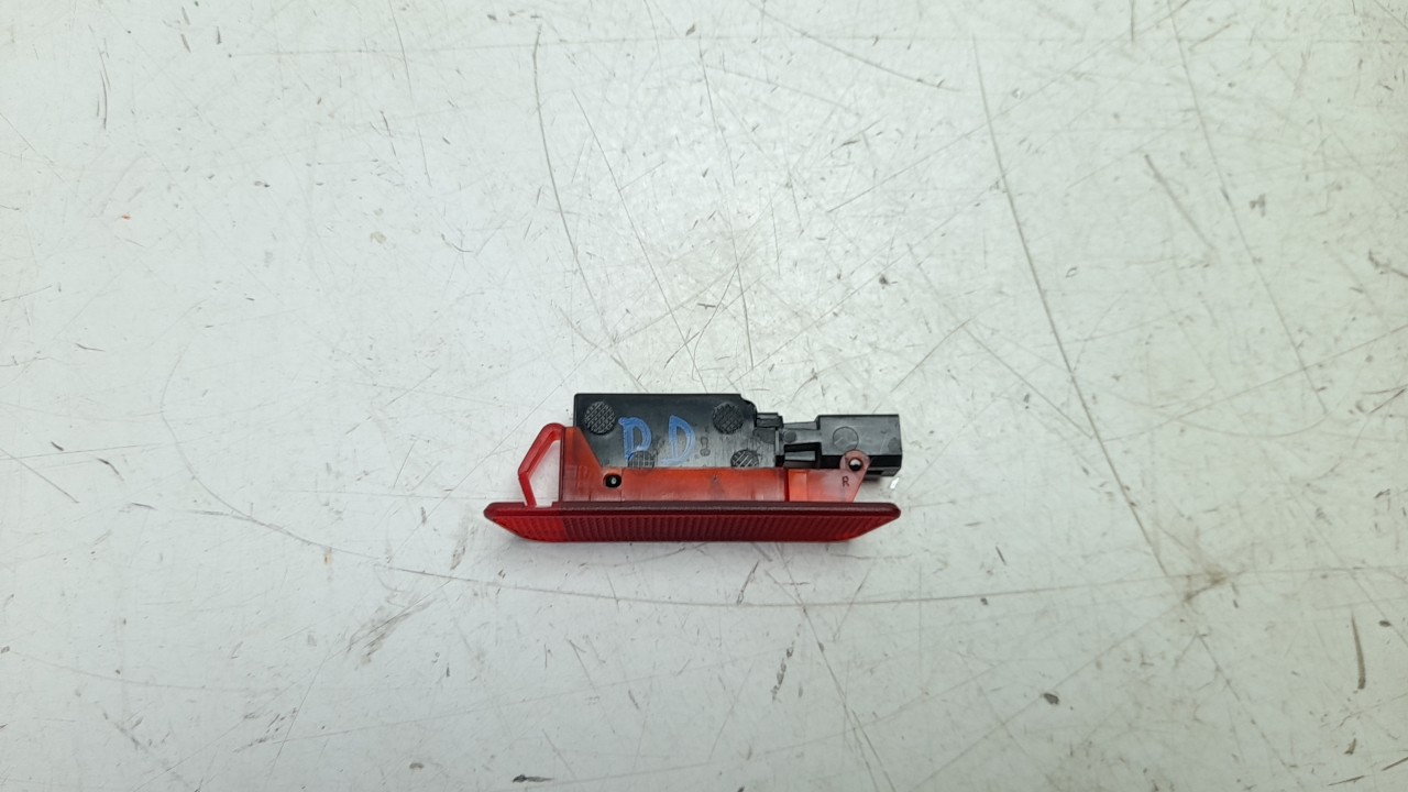 LUZ INTERIOR MASERATI LEVANTE SUV (M161) 2016- (0700800 1481541)