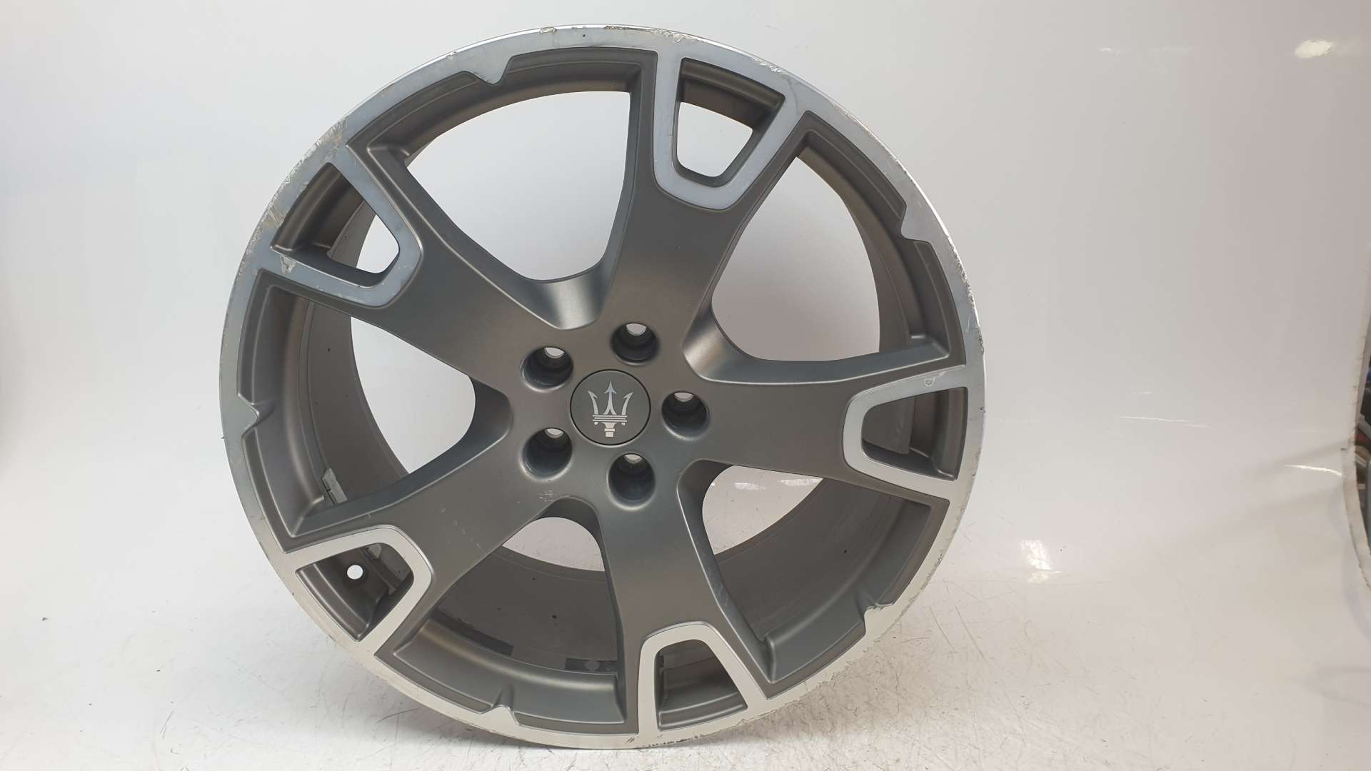 LLANTA MASERATI LEVANTE SUV (M161) 2016- (670044701 1481655)