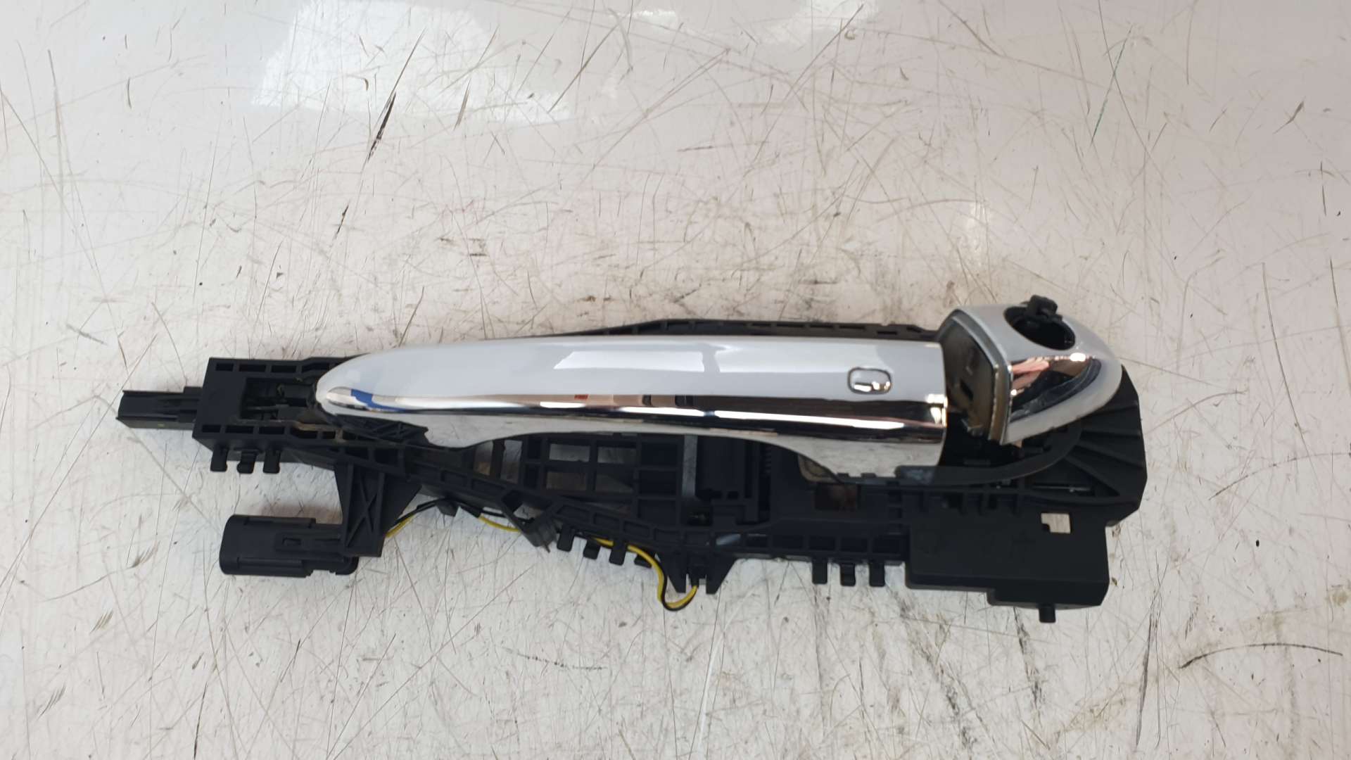 MANETA EXTERIOR DELANTERA IZQUIERDA MASERATI LEVANTE SUV (M161) 2016- (670272681 1481676)