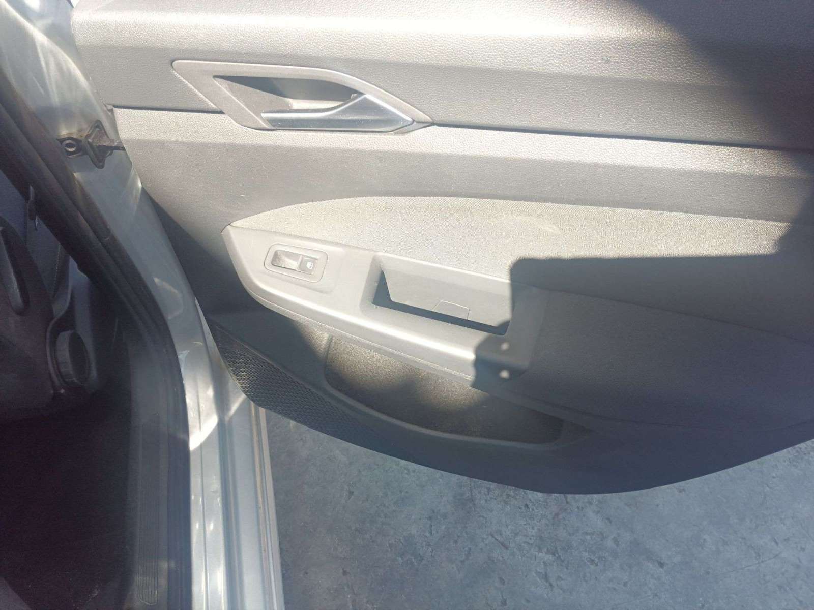 ELEVALUNAS TRASERO DERECHO VOLKSWAGEN GOLF VIII Variant (CG5, DB5) 2020- (5H0839462F 1483095)