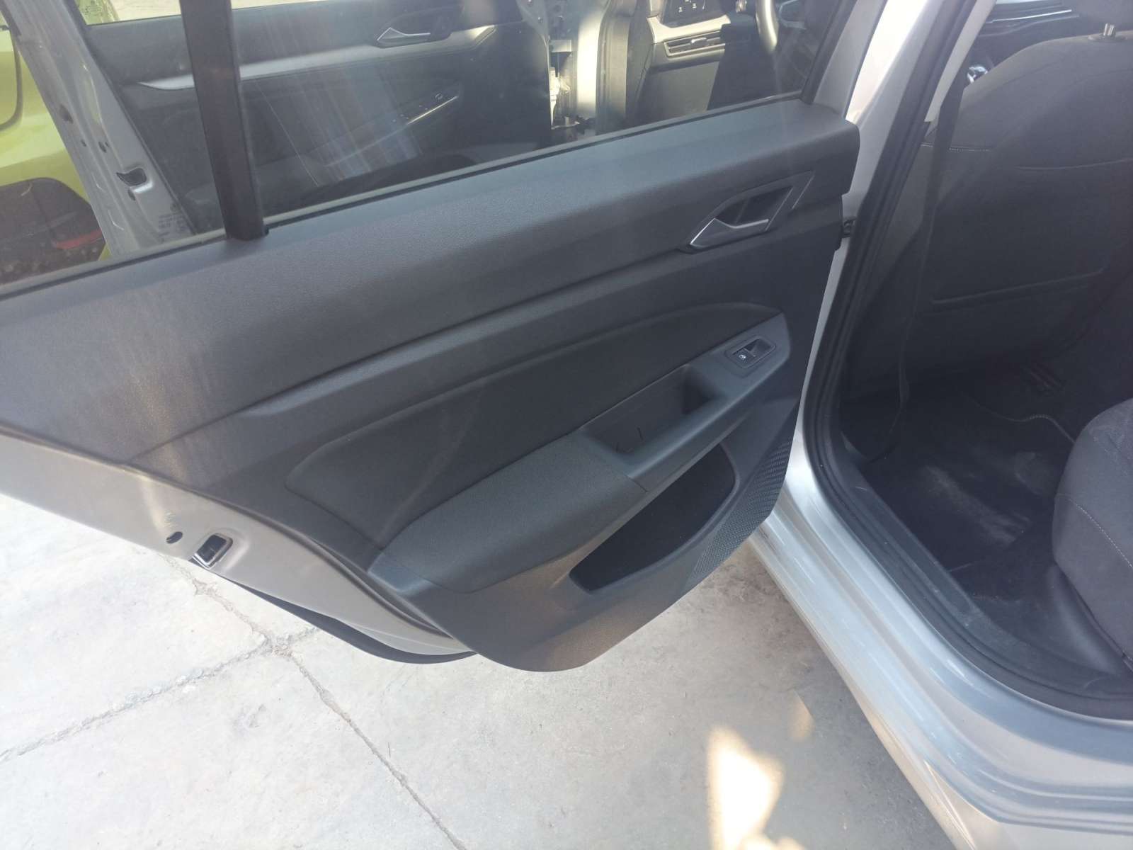 ELEVALUNAS TRASERO IZQUIERDO VOLKSWAGEN GOLF VIII Variant (CG5, DB5) 2020- (5H0839461D 1483096)