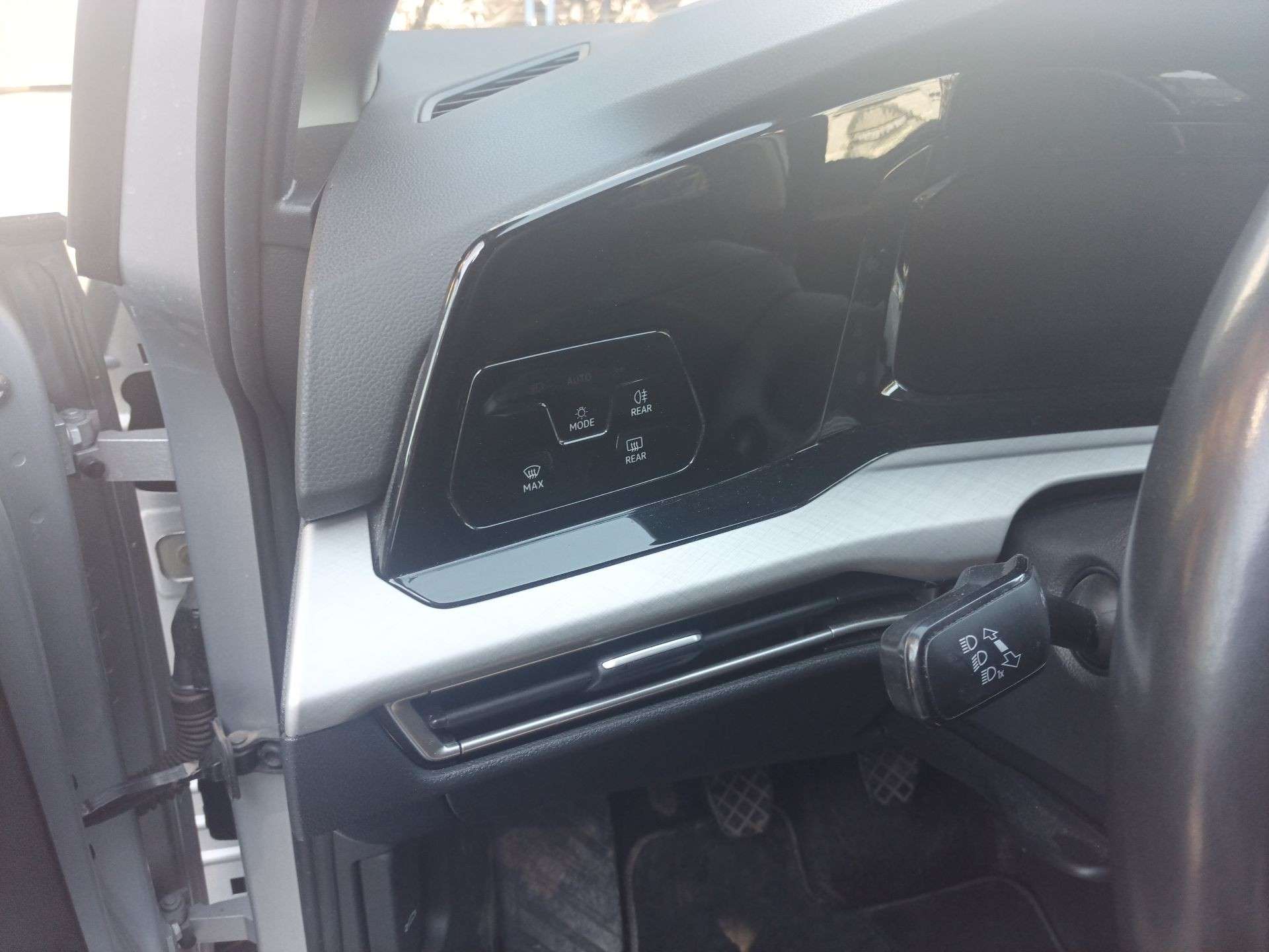 MANDO LUCES VOLKSWAGEN GOLF VIII Variant (CG5, DB5) 2020- (5H0941193AD 1483135)