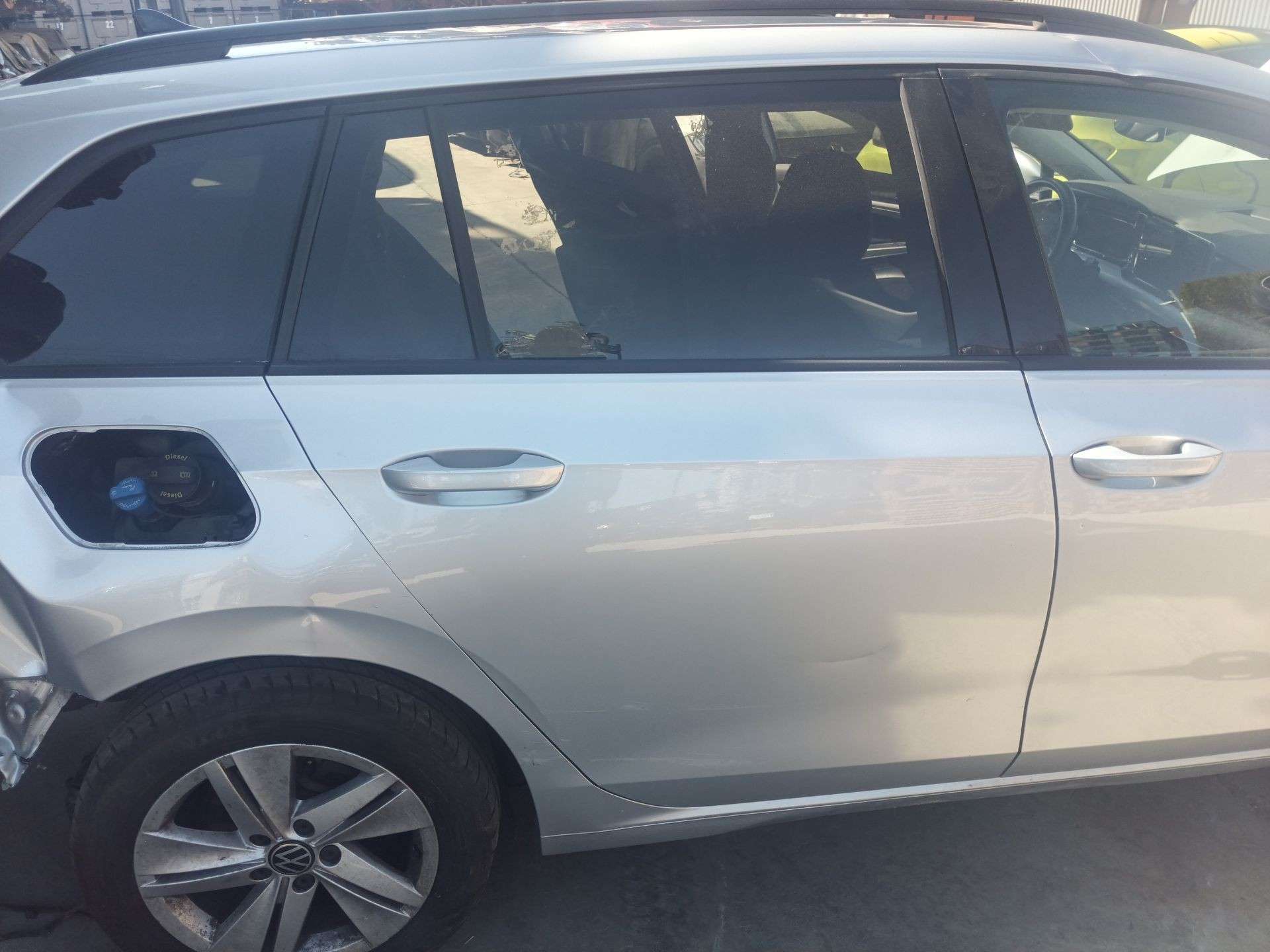 PUERTA TRASERA DERECHA VOLKSWAGEN GOLF VIII Variant (CG5, DB5) 2020- (5H9833056G 1483207)