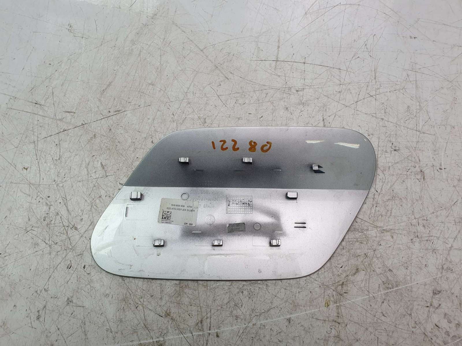 TAPA EXTERIOR COMBUSTIBLE VOLKSWAGEN GOLF VIII Variant (CG5, DB5) 2020- (5H9809909A7W 1483260)