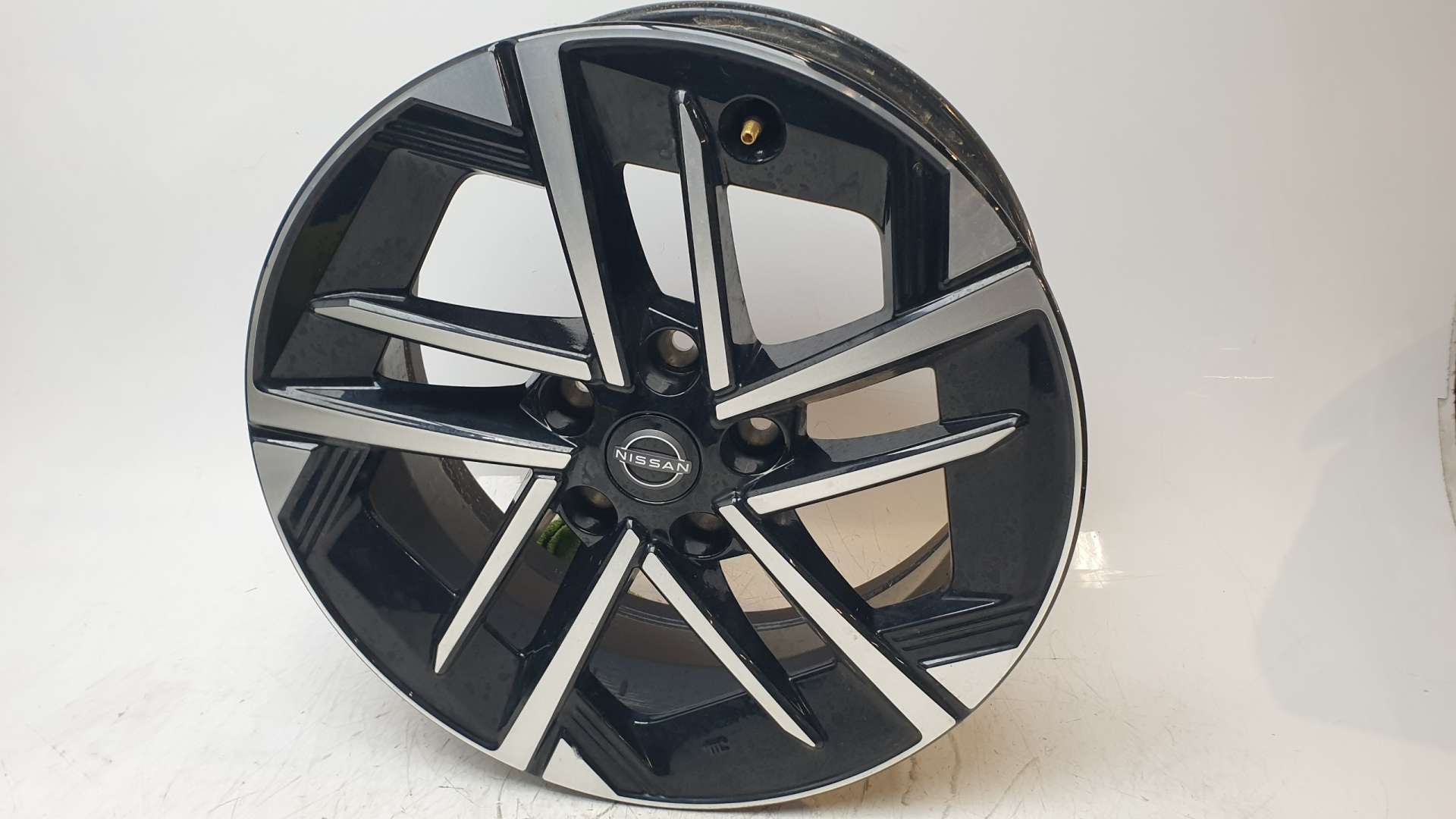 LLANTA NISSAN JUKE (F16_) 2019- (KE4096P200 1484663)