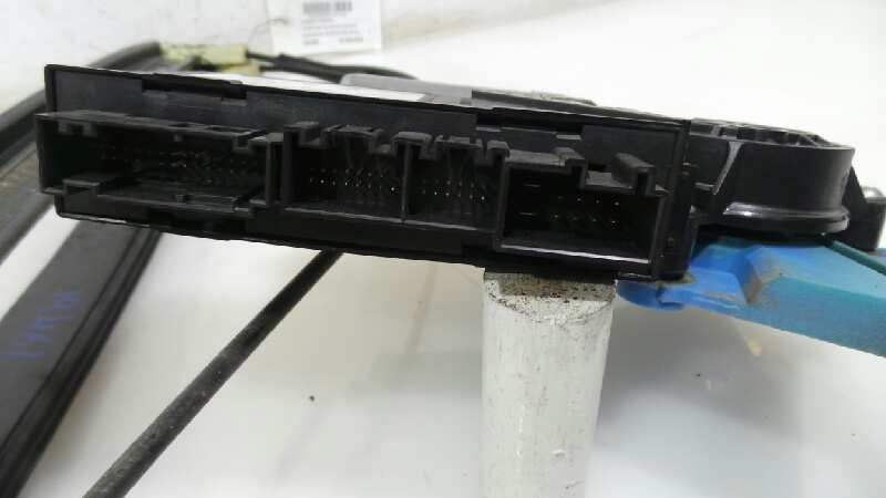 ELEVALUNAS DELANTERO DERECHO VOLKSWAGEN TOUAREG (7L6) 2006-2010 (3D1959792B 1094900)