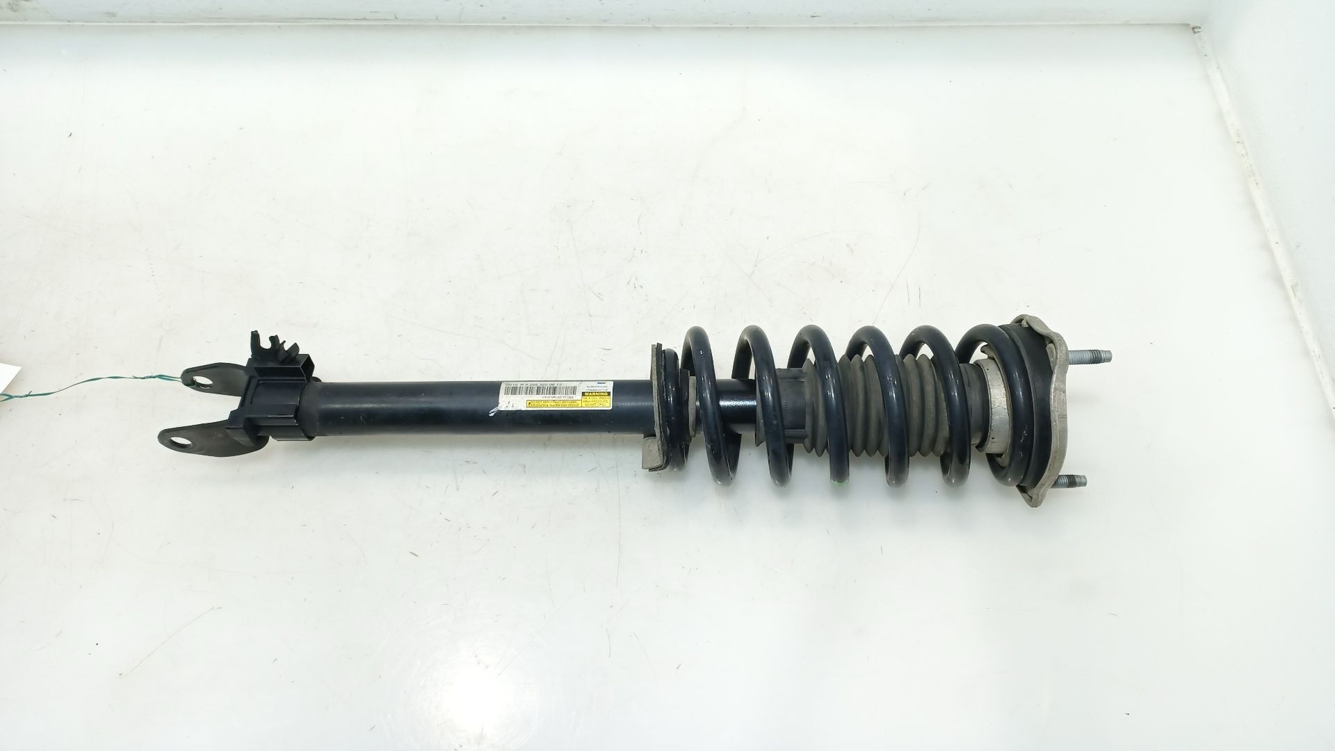 AMORTIGUADOR DELANTERO IZQUIERDO MERCEDES-BENZ CLASE C (W205) 2013- (A2053200613 1746352)