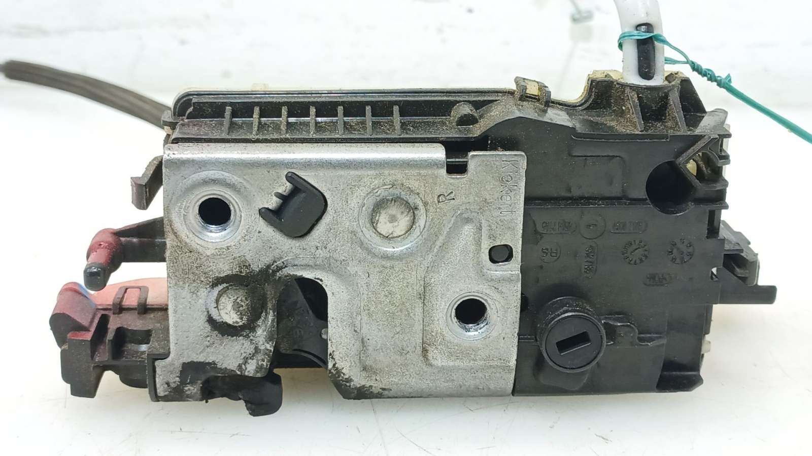 CERRADURA PUERTA DELANTERA DERECHA PEUGEOT 208 I (CA_, CC_) 2012- (9688079280 1780581)