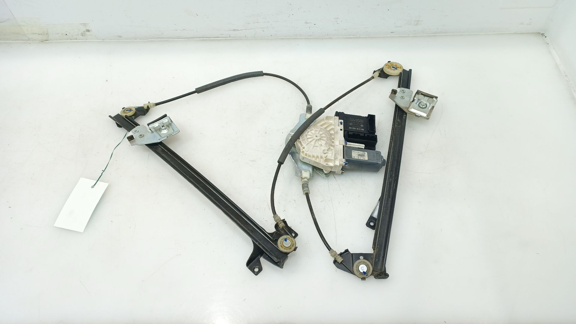 ELEVALUNAS DELANTERO DERECHO VOLKSWAGEN GOLF V (1K1) 2003-2010 (1K4837462A 1782654)