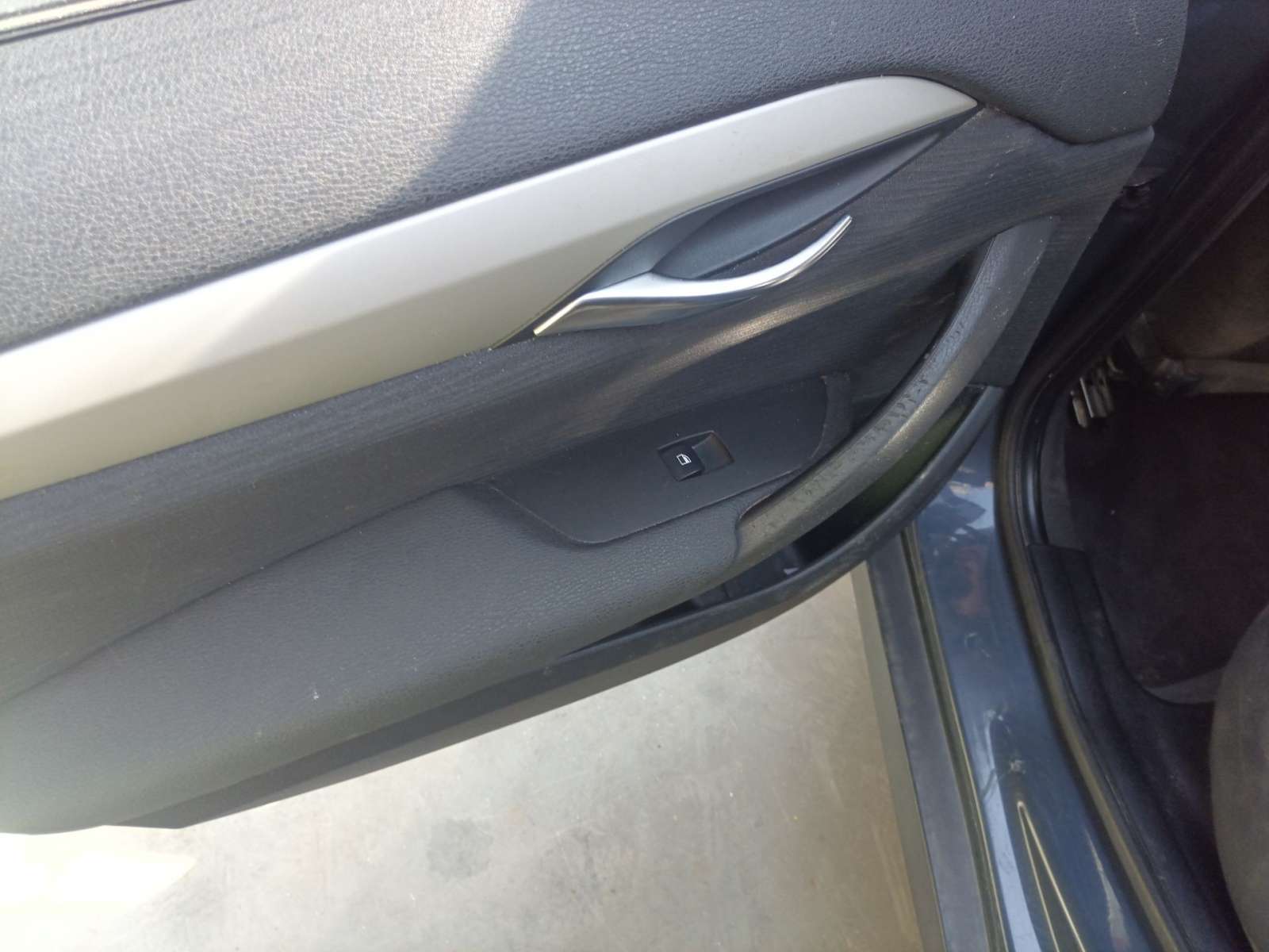 MANDO ELEVALUNAS TRASERO IZQUIERDO 61316935534 