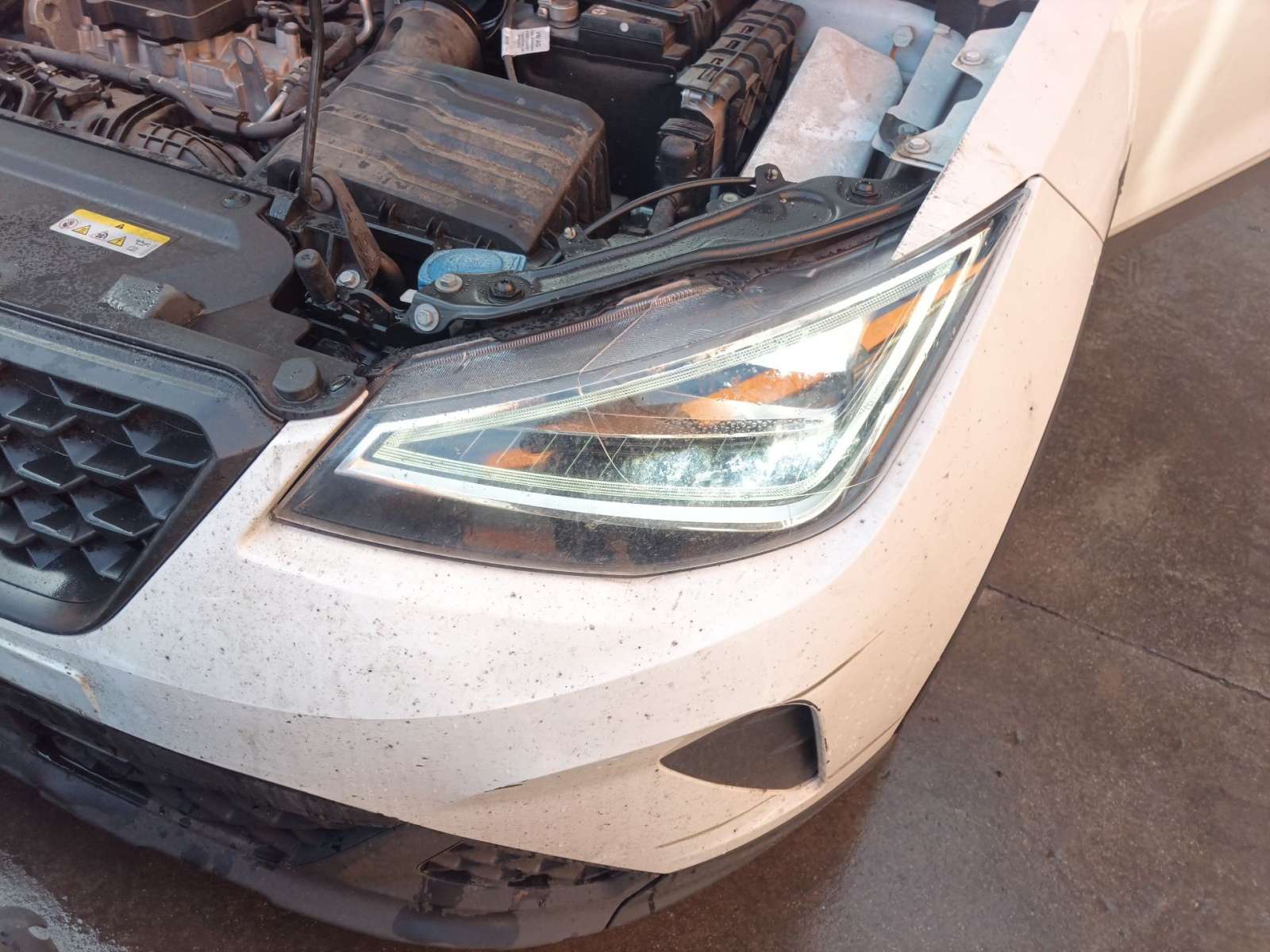 FARO IZQUIERDO 6F1941773 451100 