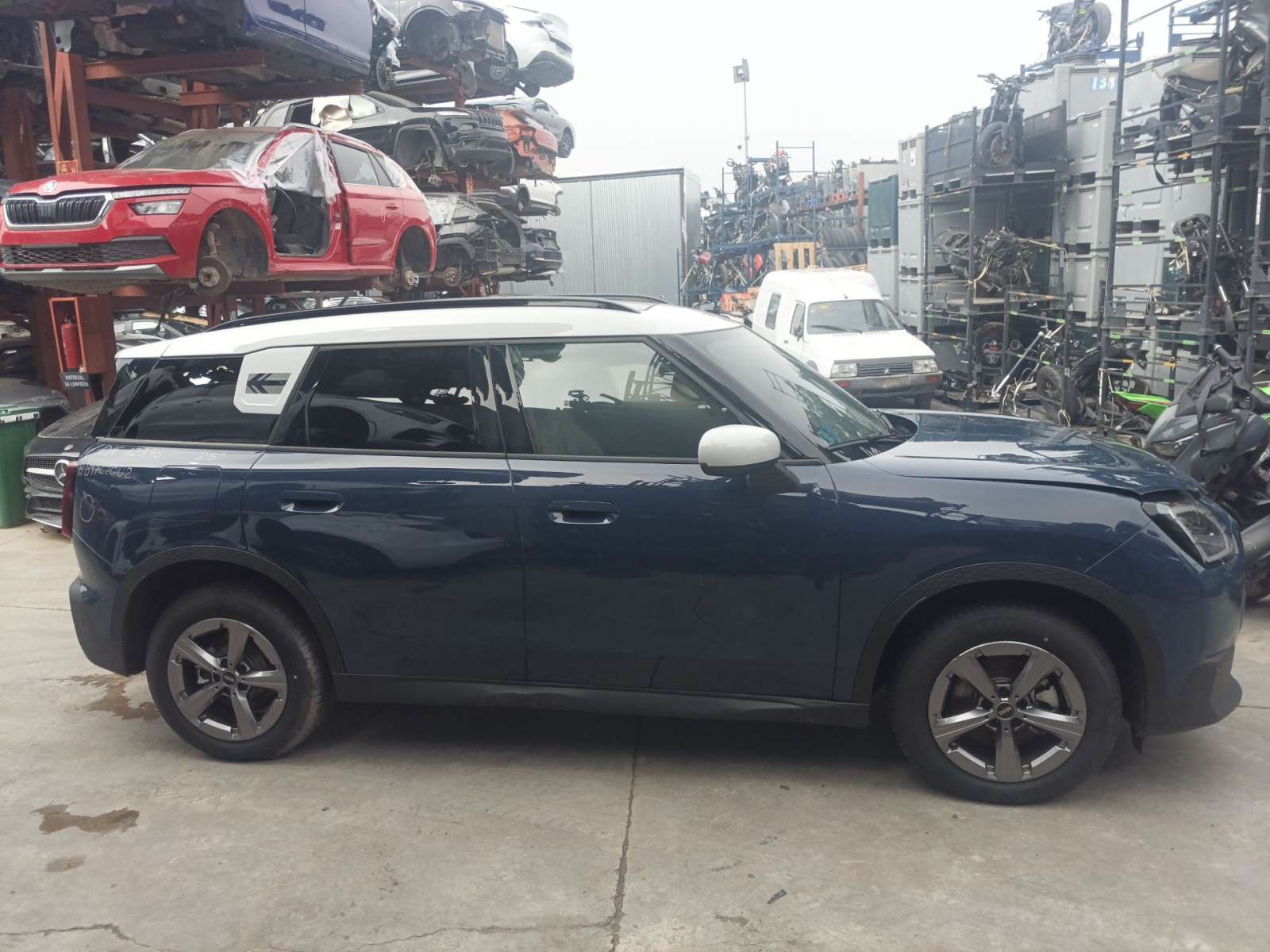 MINI COUNTRYMAN D -