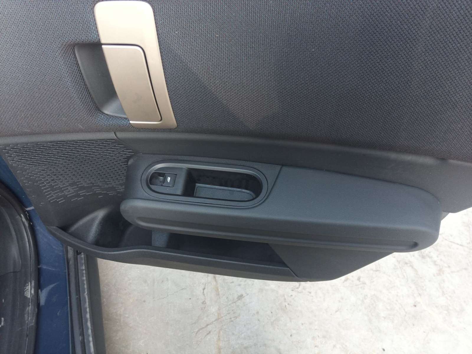 MANDO ELEVALUNAS TRASERO DERECHO 61315A2BCB5 