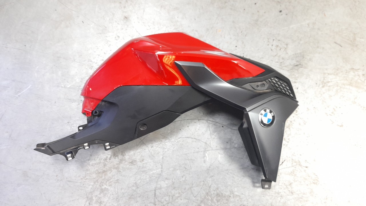 CARENADO DELANTERO DERECHO 46638403852 