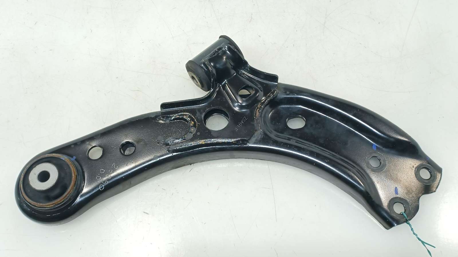 BRAZO SUSPENSION INFERIOR DELANTERO DERECHO MG ZS SUV (AZS1) 2017- (10803552 1776126)