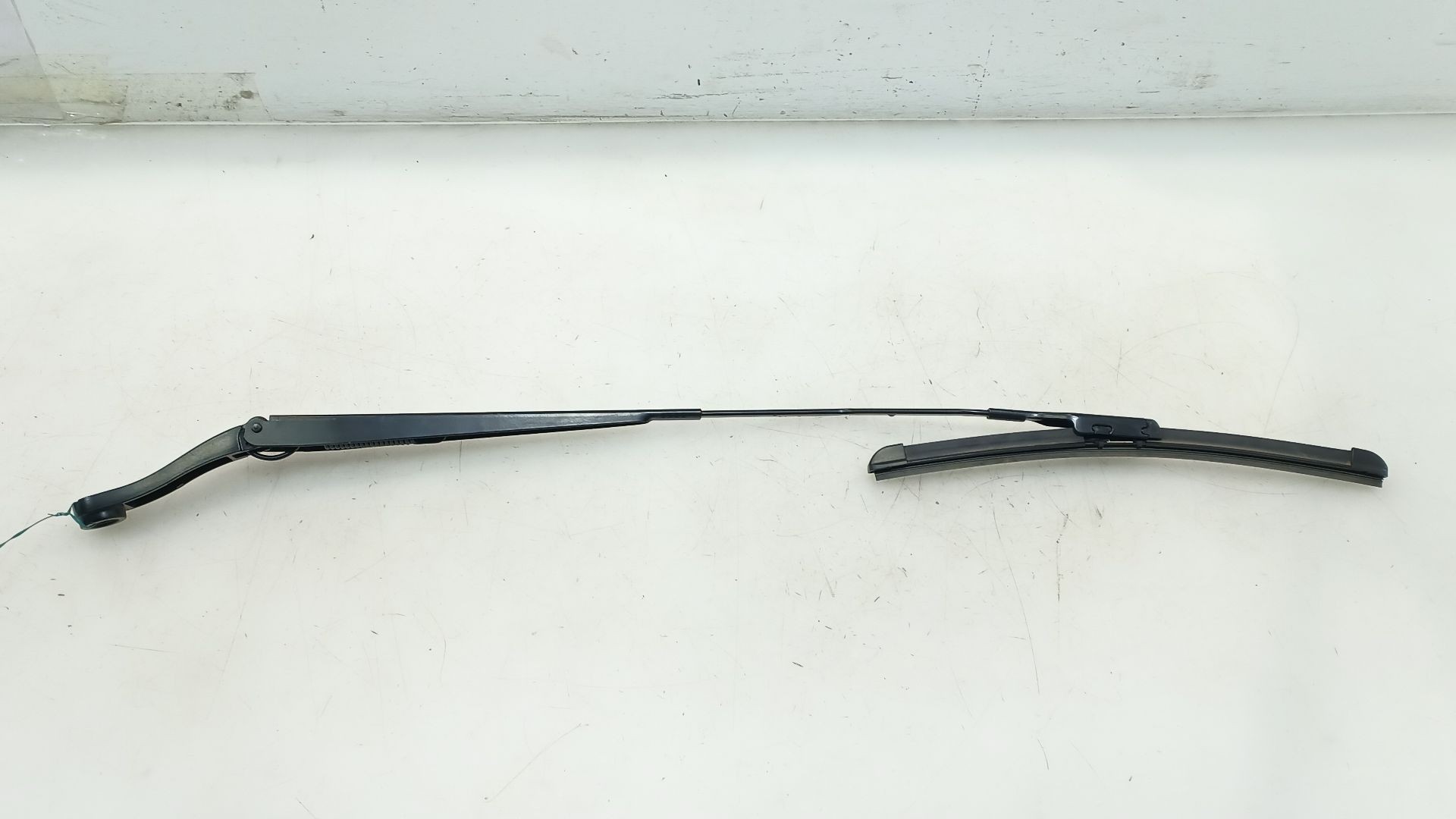 BRAZO LIMPIA DELANTERO DERECHO MG ZS SUV (AZS1) 2017- (10322679 1775880)