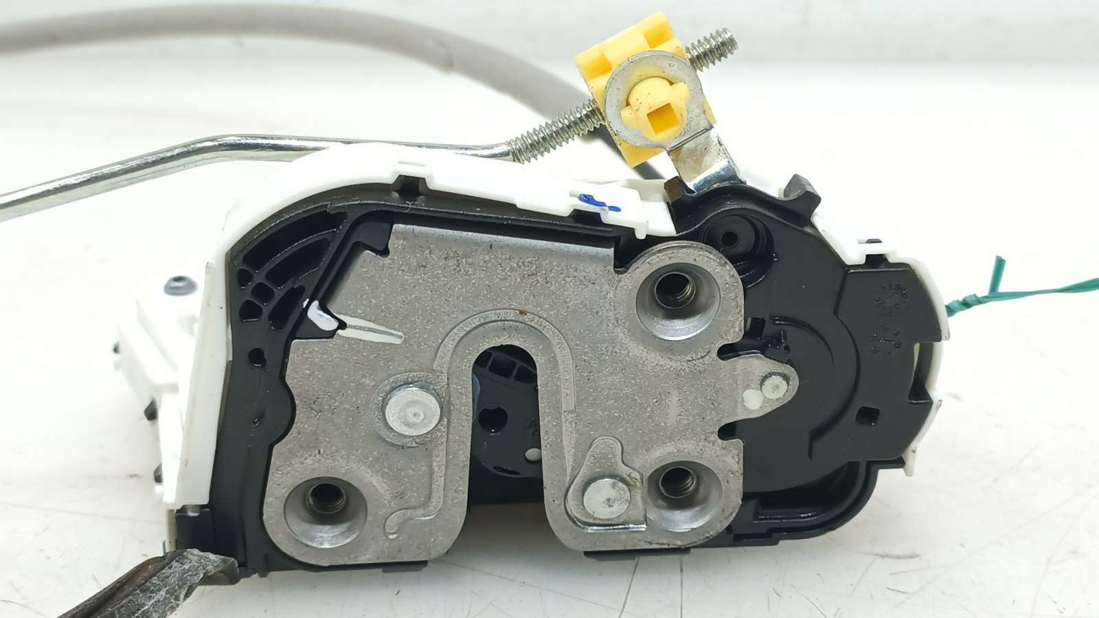 CERRADURA PUERTA DELANTERA DERECHA MG ZS SUV (AZS1) 2017- (10845781 1775901)