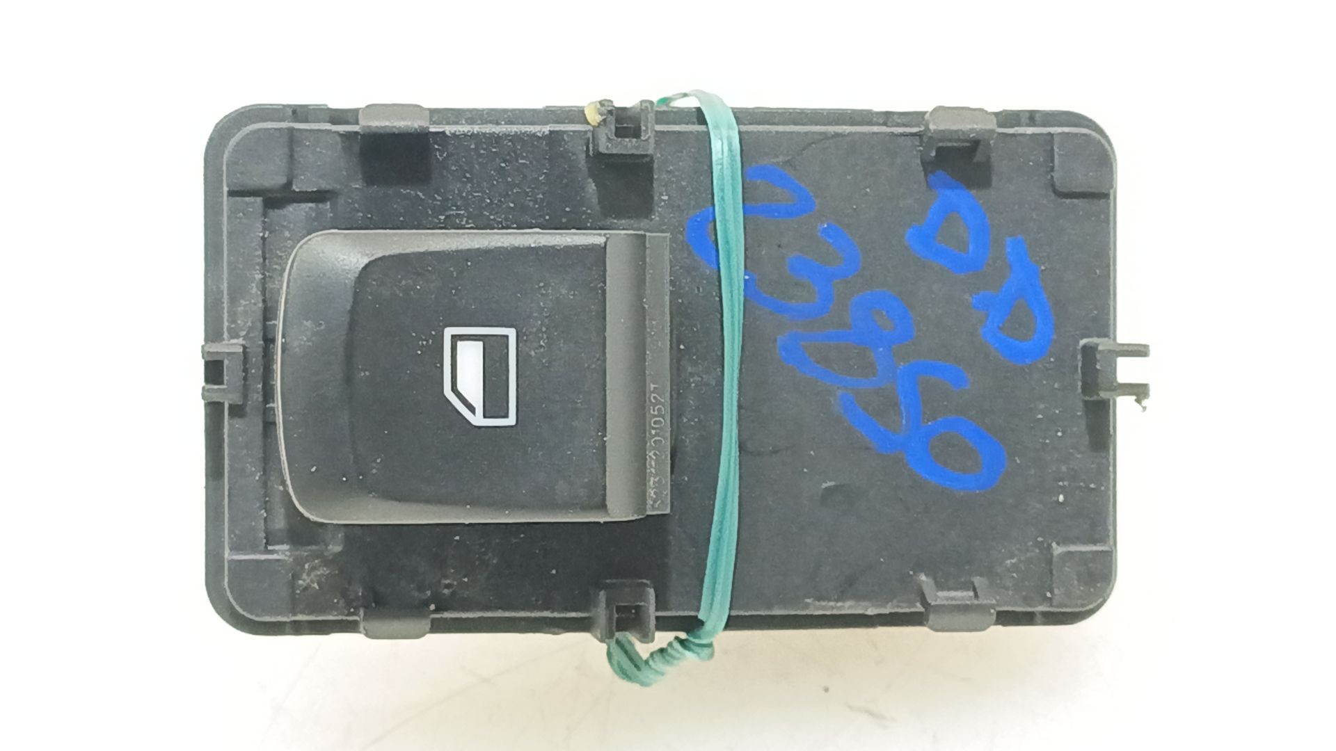 MANDO ELEVALUNAS DELANTERO DERECHO MG ZS SUV (AZS1) 2017- (10470986 1775949)