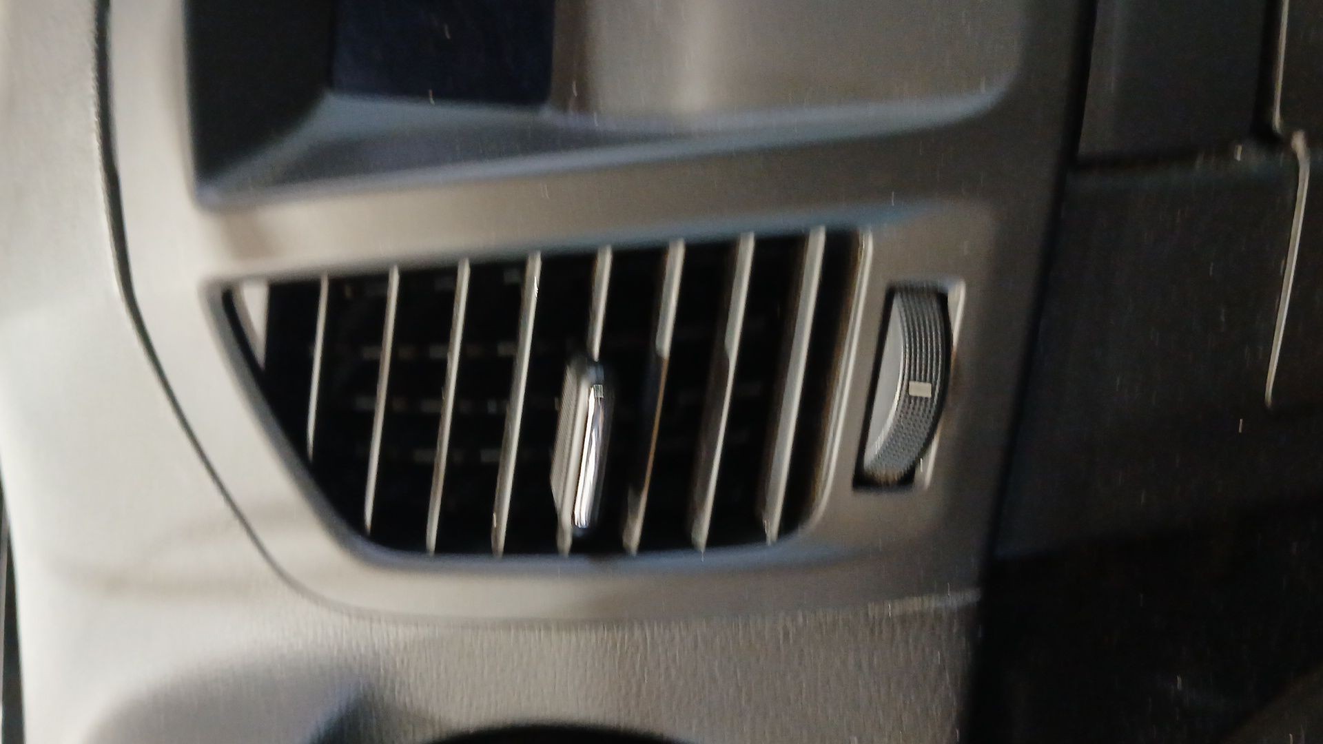 AIREADOR CENTRAL IZQUIERDO OPEL INSIGNIA A (G09) 2008-2017 (13282235 1753936)