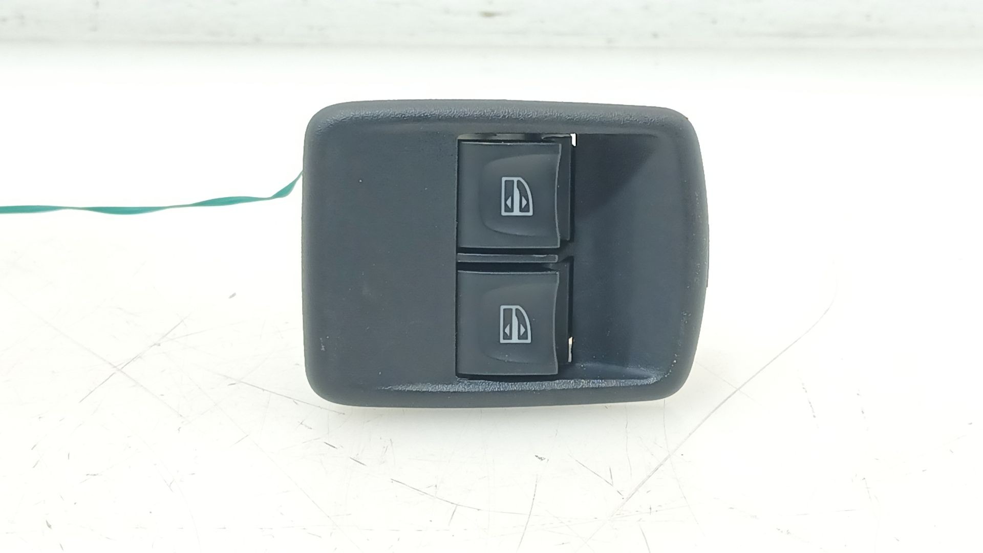 MANDO ELEVALUNAS DELANTERO IZQUIERDO DACIA LOGAN II 2012- (254117873R 1788430)