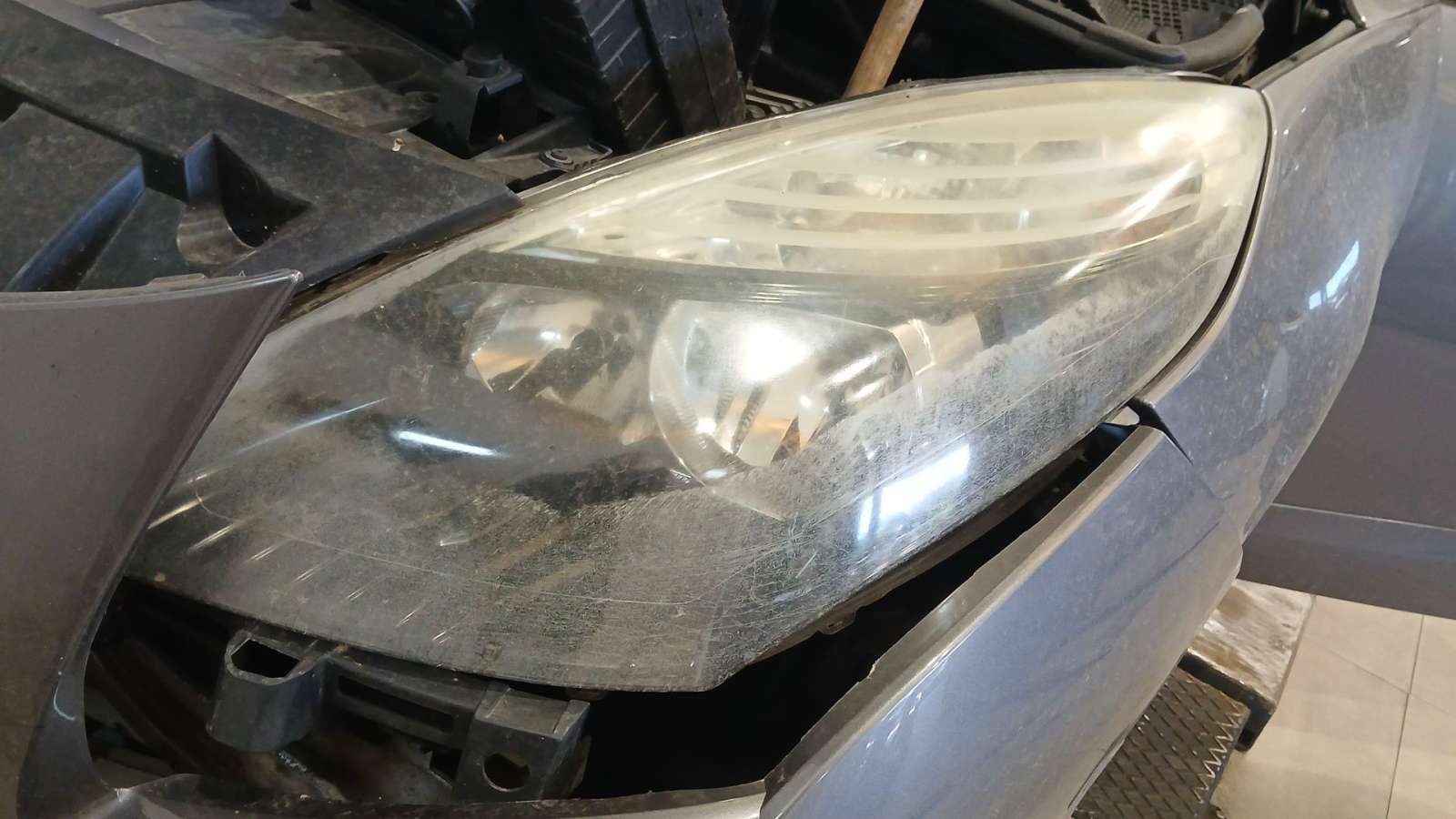 FARO IZQUIERDO RENAULT GRAND SCÉNIC III (JZ0/1_) 2009- (260606760R 1760698)