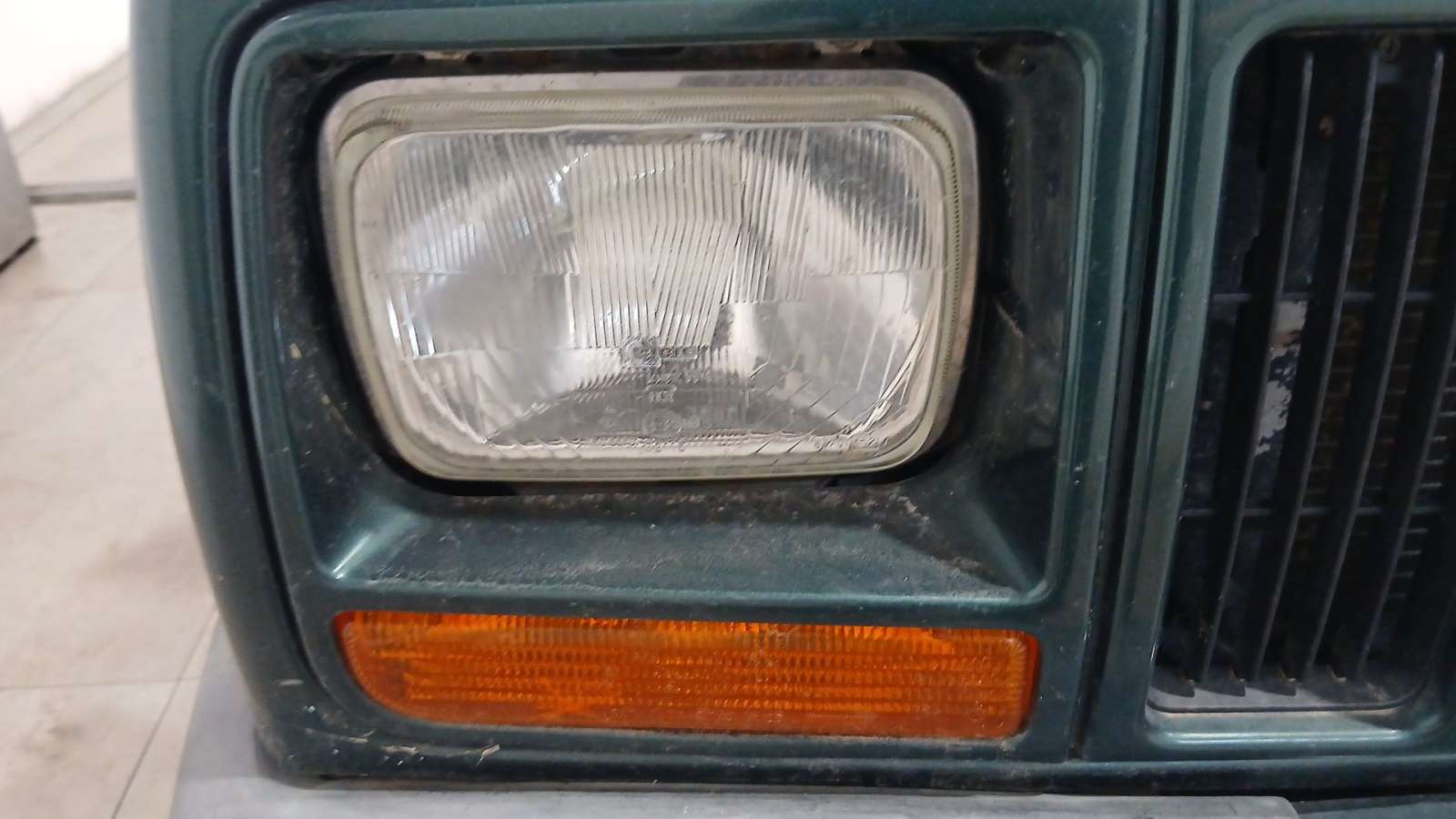 FARO DERECHO JEEP CHEROKEE (XJ) 1983-2001 (55055298AE 1759796)