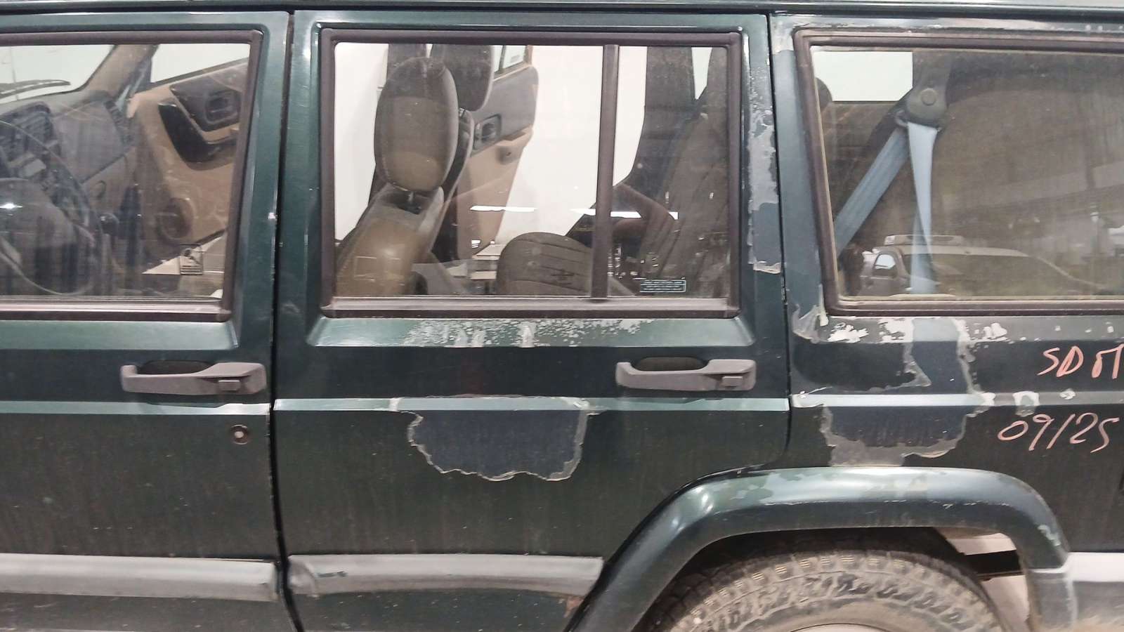 PUERTA TRASERA IZQUIERDA JEEP CHEROKEE (XJ) 1983-2001 (55235905AA 1759855)