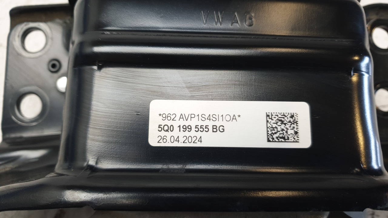 ENGANCHE CINTURON TRASERO IZQUIERDO 5Q0199555BG 